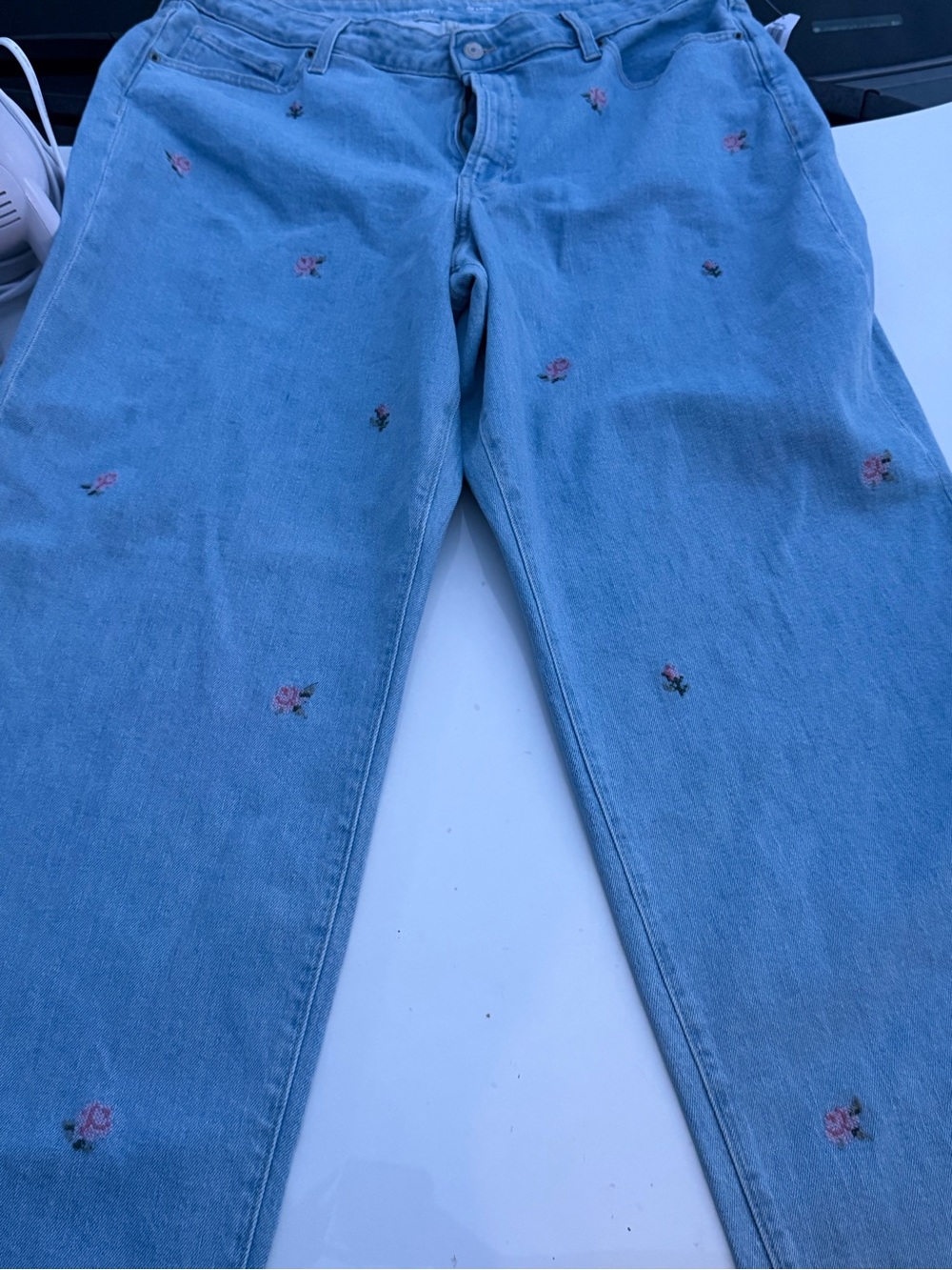 Old Navy Floral Embroidered OG Loose High Rise Jeans Womens 16 Tall Light Wash